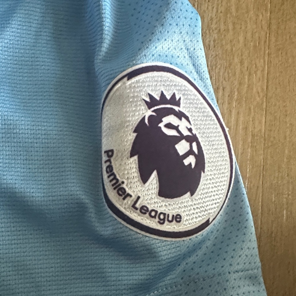 Manchester City Nike Jersey - Picture 4 of 6